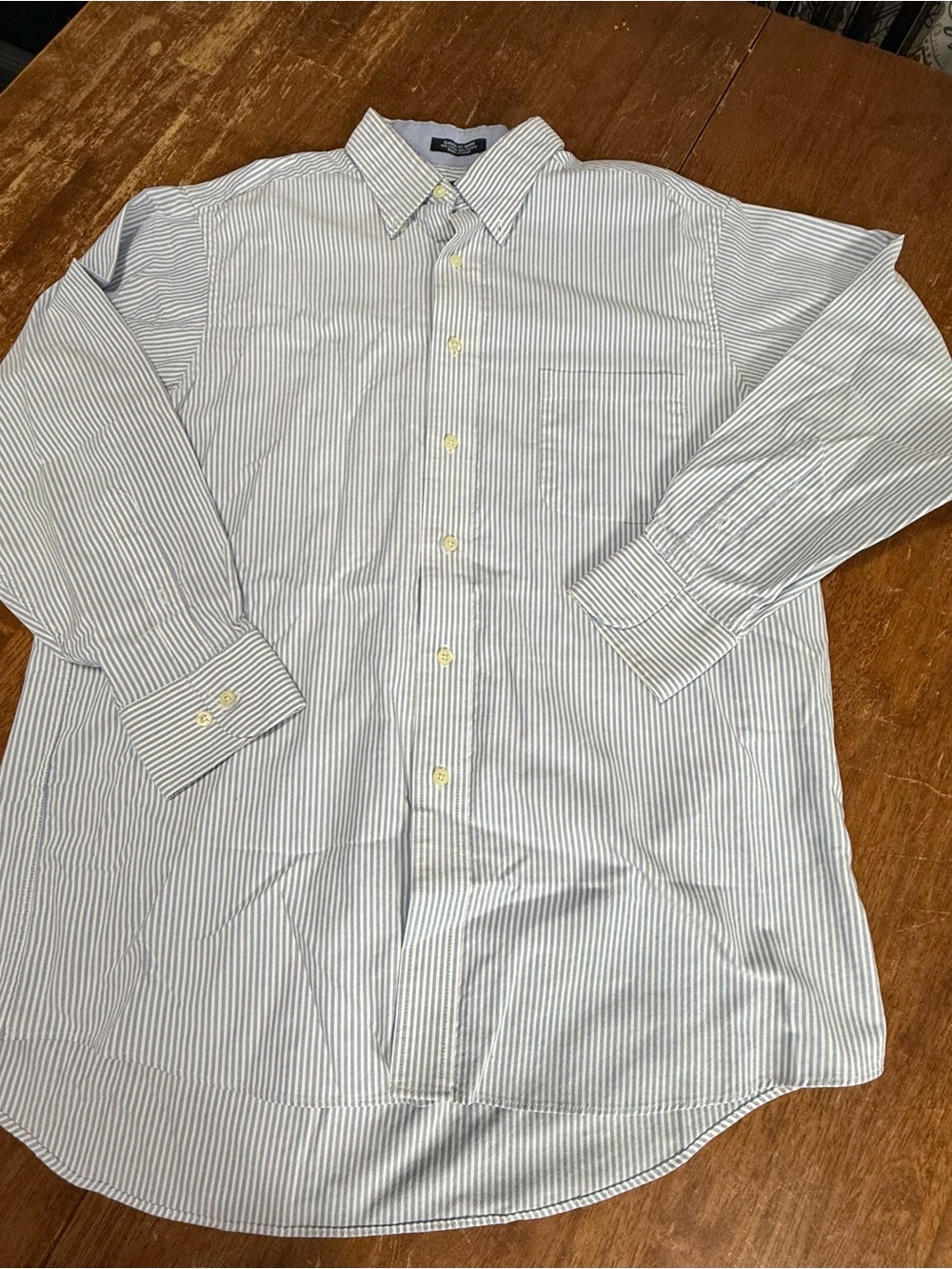Chaps Classic Fit Oxford Shirt Men’s 16-16.5 32/33 Blue White Stripe Button Down